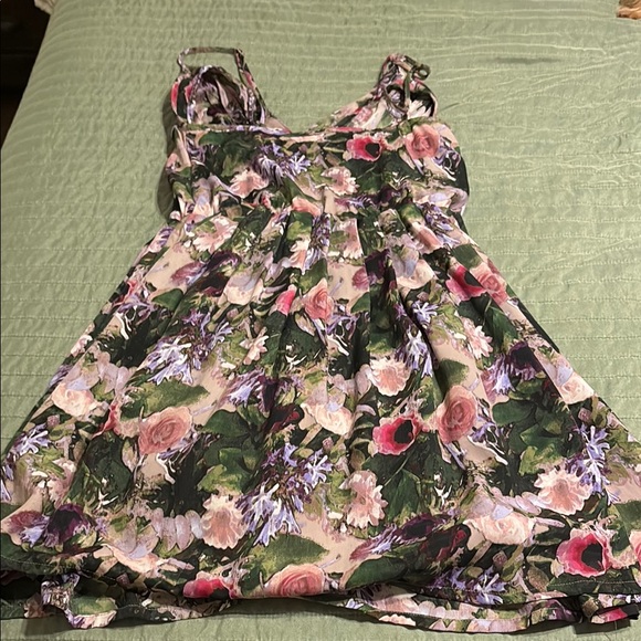 Floral Sleeveless Dress - Picture 2 of 3